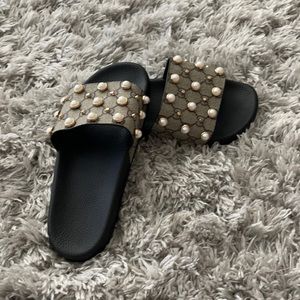 Gucci Slides - size 39